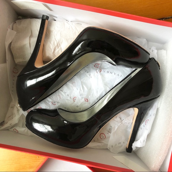 Ivanka Trump Shoes - NWOT Ivanka Trump Black Heels Size 4.5
